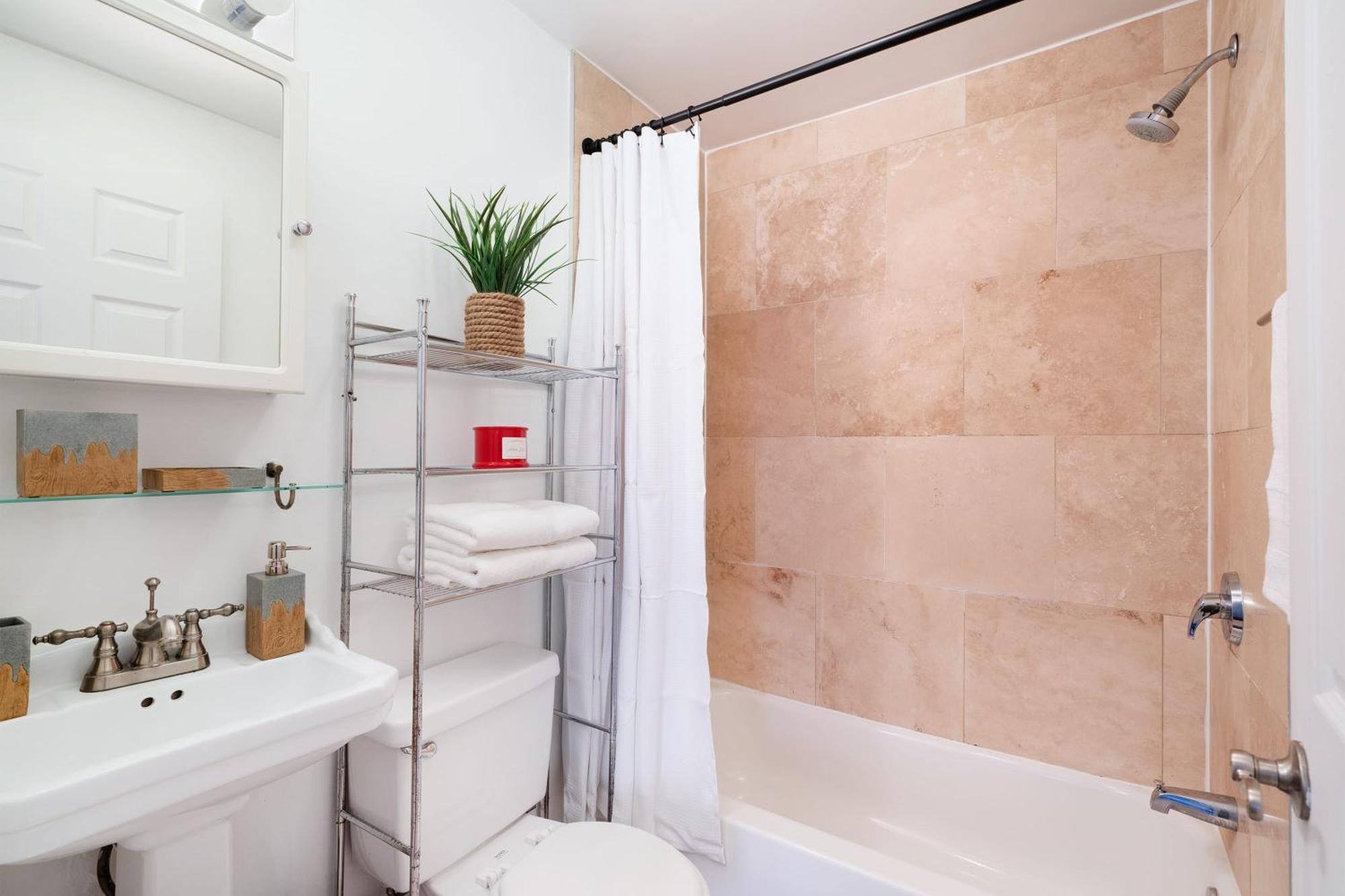 1435-3-3 Bedrooms 2Bath W D Prime Upper East New York Dış mekan fotoğraf
